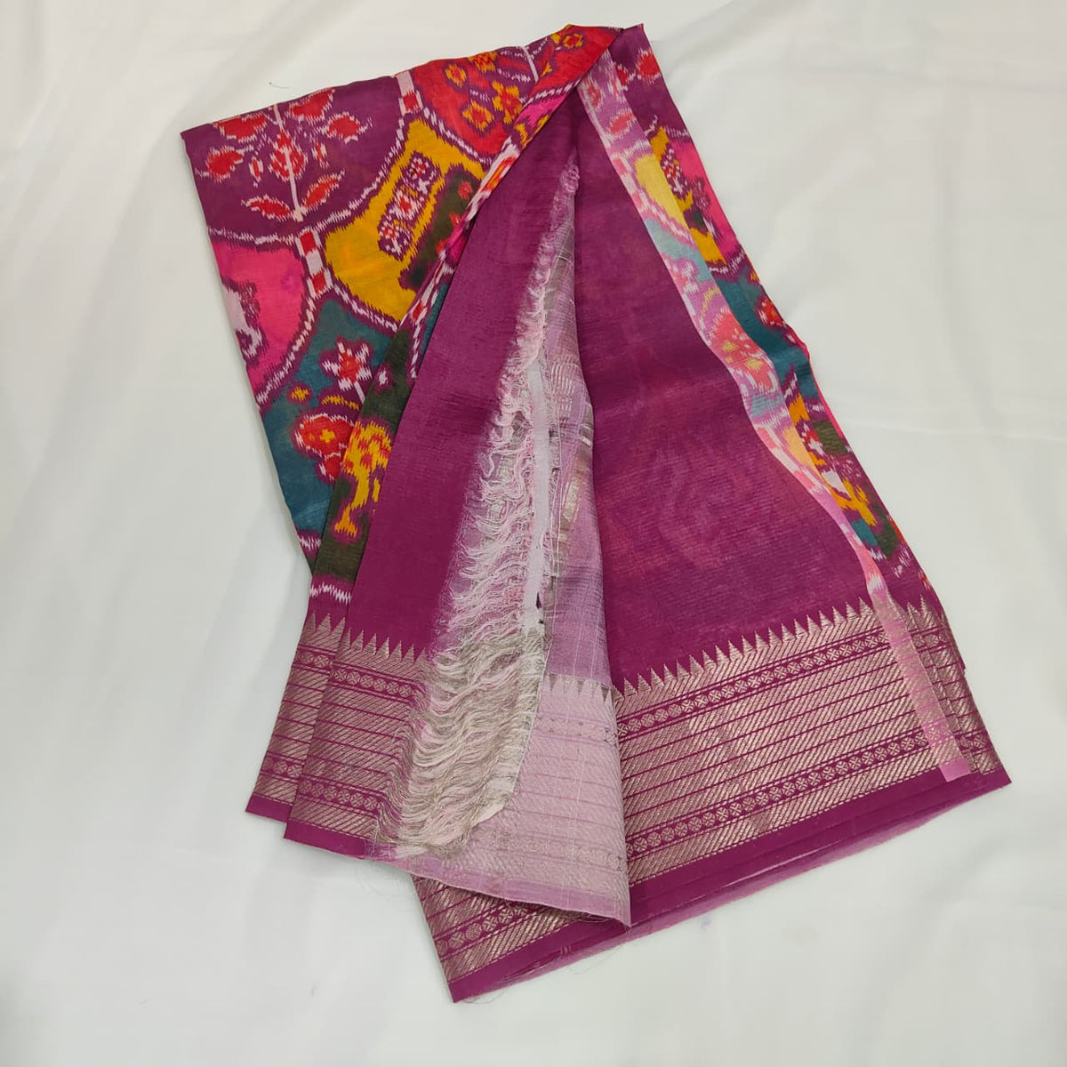 Mangalagiri Saree in Magenta with Patola Motifs, view 2