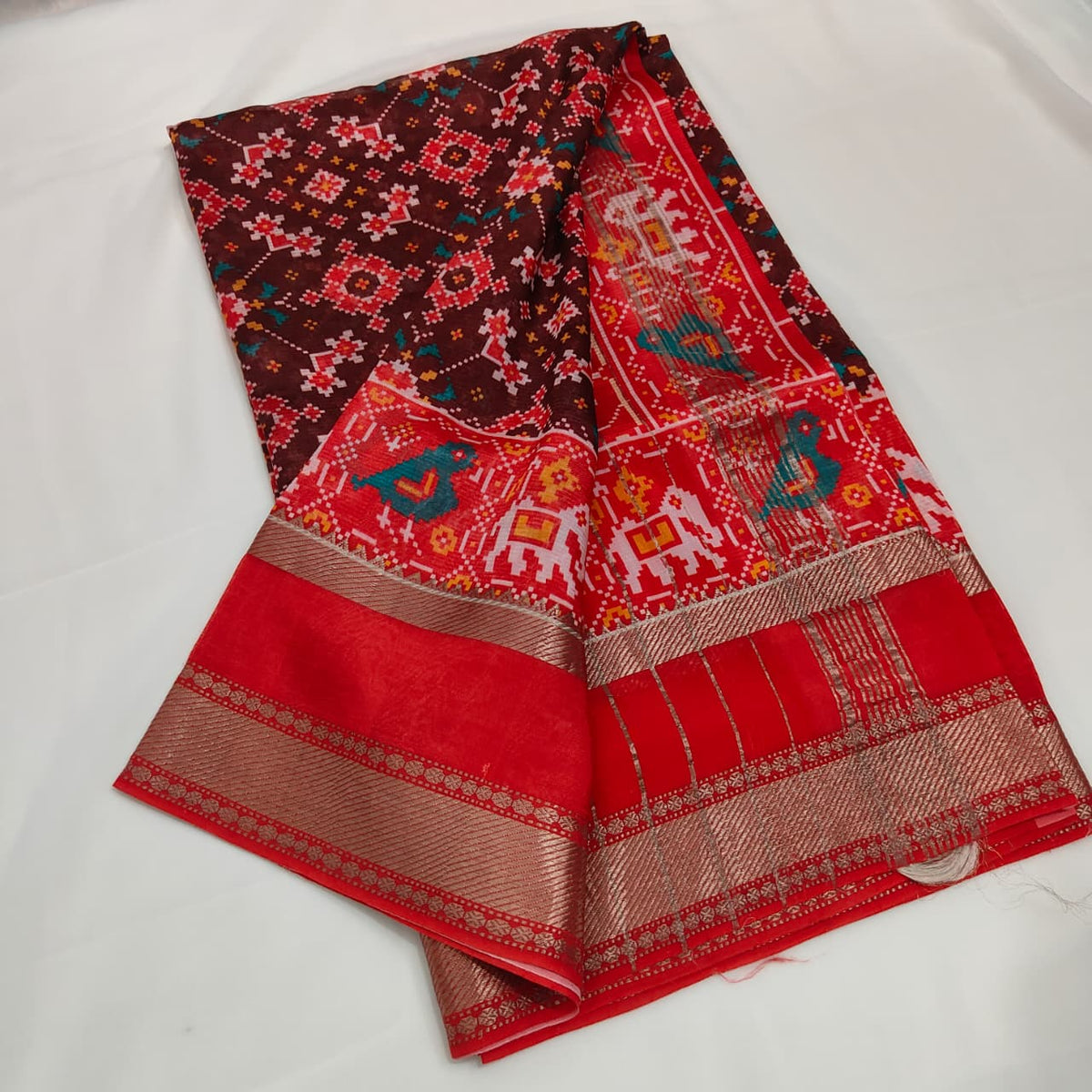 Mangalagiri Saree in Maroon with Red Elephant Border, view 3