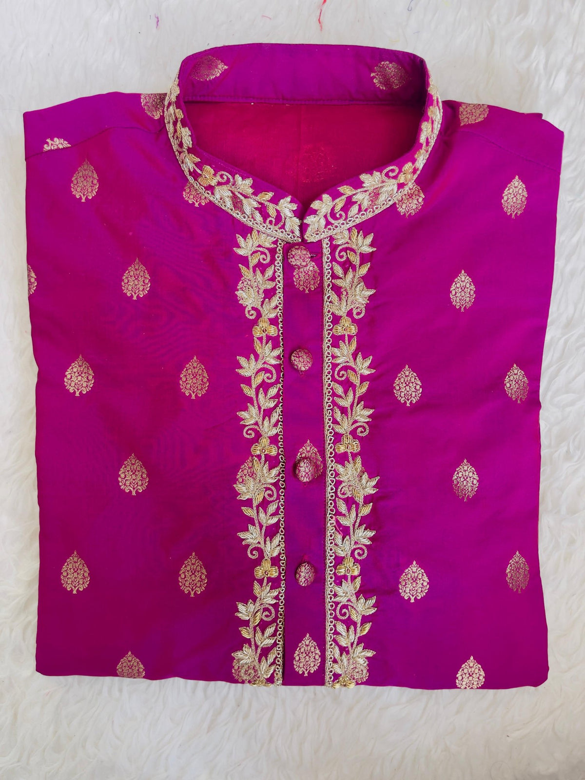 Magenta Butta Kurta with Embroidered Placket